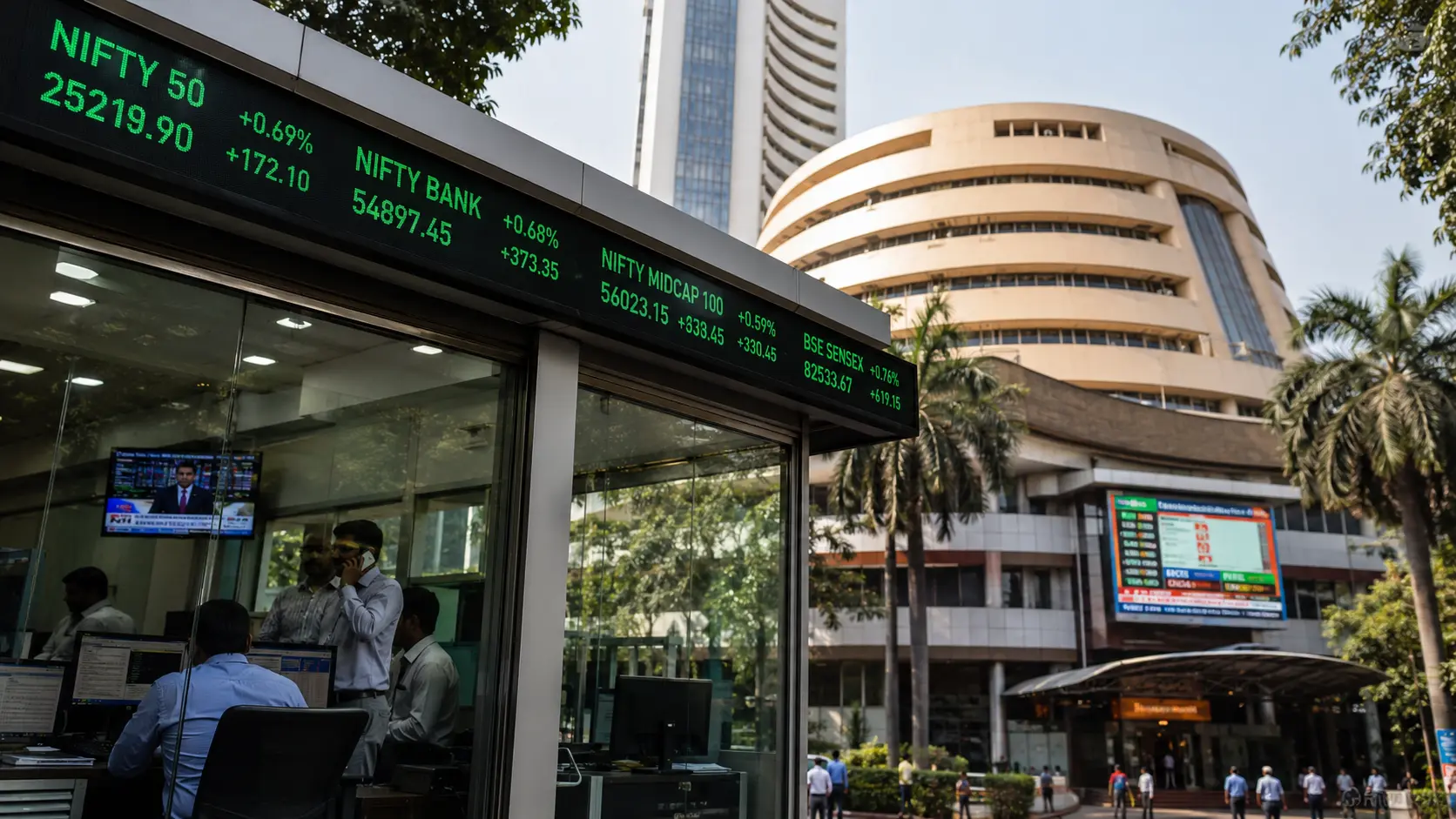 बॉम्बे स्टॉक एक्सचेंज (BSE) की इमारत और शेयर बाजार की डिजिटल स्क्रीन का दृश्य।